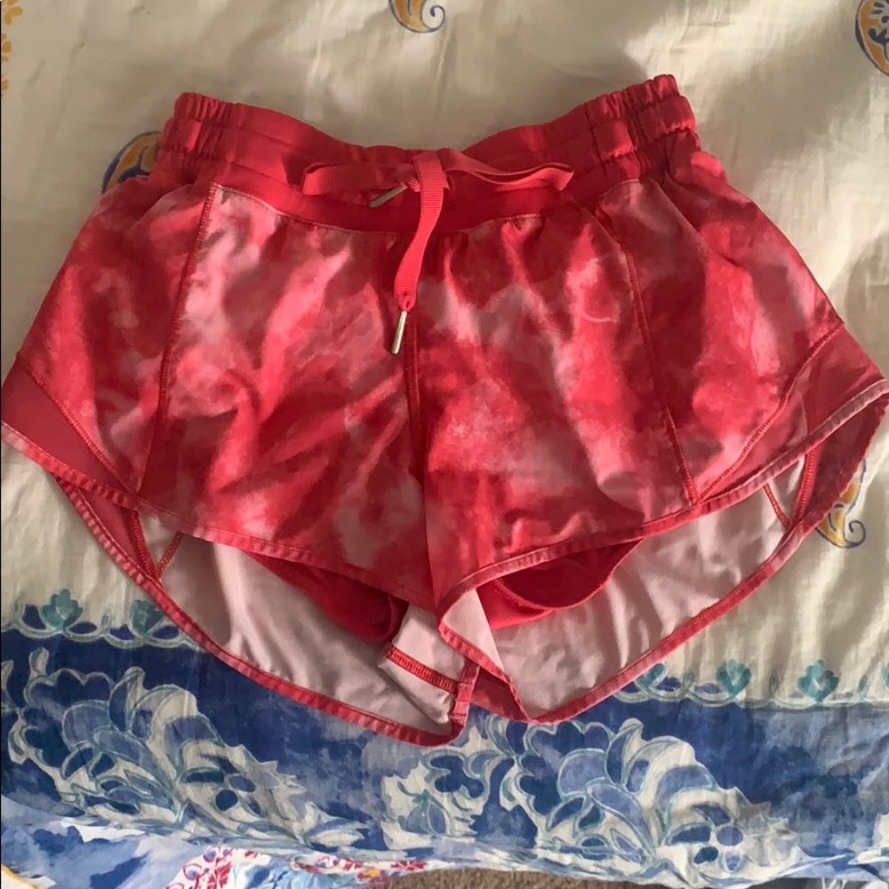 Lululemon Hotty Hot Short II 2.5”